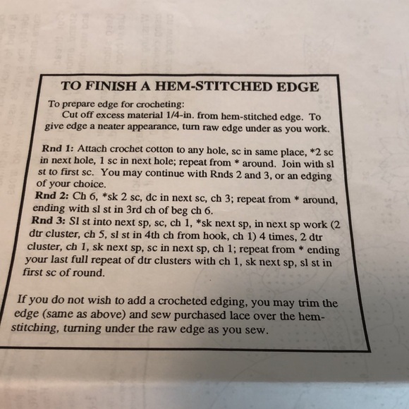 Herrschner’s Embroidery Stamped Cloth Pillowcases 9630 Swan - Picture 5 of 9